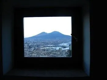 Konukevi Pedamentina Napoli