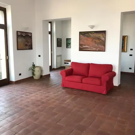 Konukevi Pedamentina 3*