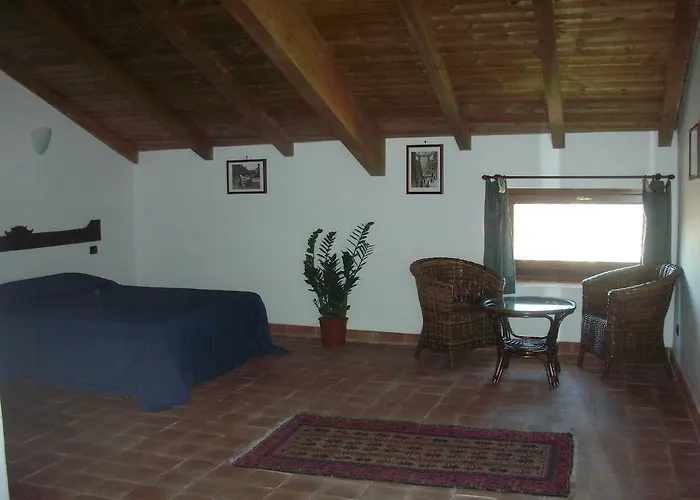 Pedamentina 3* Neapol